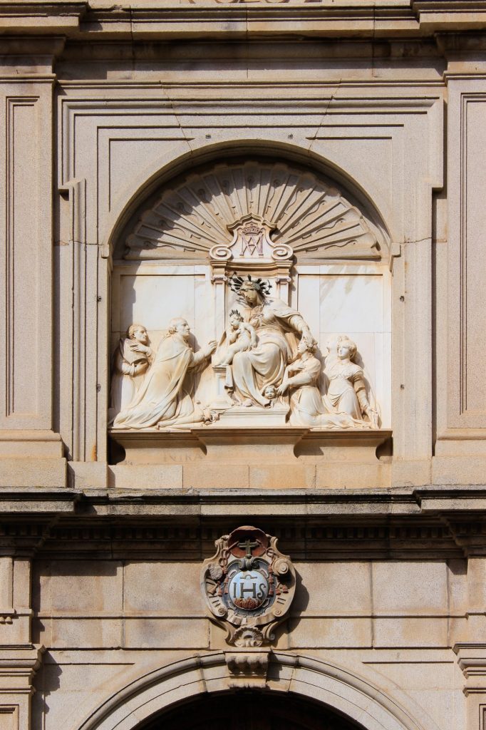 DONCELLAS-NOBLES_3-682x1024
